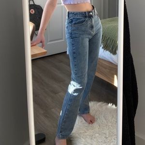 BNWT Dollskill mom jeans in mid-blue